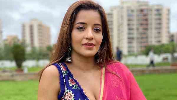 मोनालिसा ने होटल में किया था काम