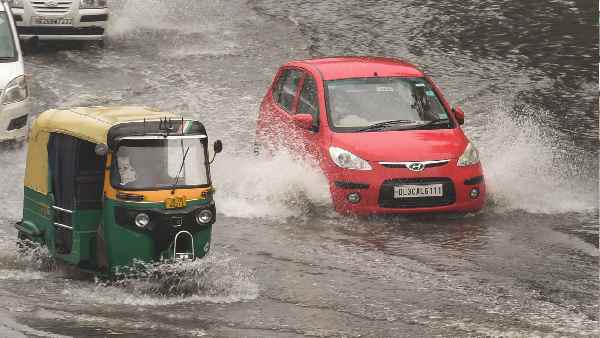 दिल्ली-एनसीआर में झमाझम बारिश