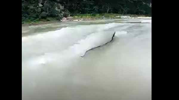 शिवपुरी इलाके की बताई जा रही है घटना