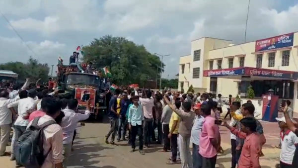 पहली संतान को जन्म देगी पत्नी