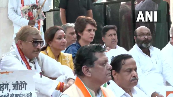 कई महिलाओं के प्रियंका ने गिनाए नाम