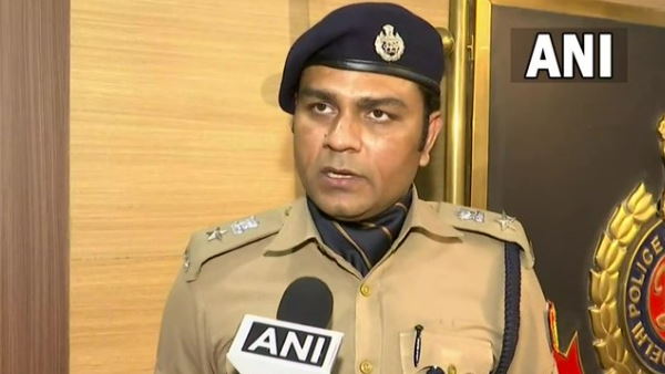 दिल्ली में युवती की चाकू से गोदकर हत्या दिल्ली में युवती की चाकू से गोदकर हत्या