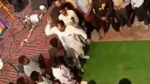 सभा में बोल रहे थे विधायक