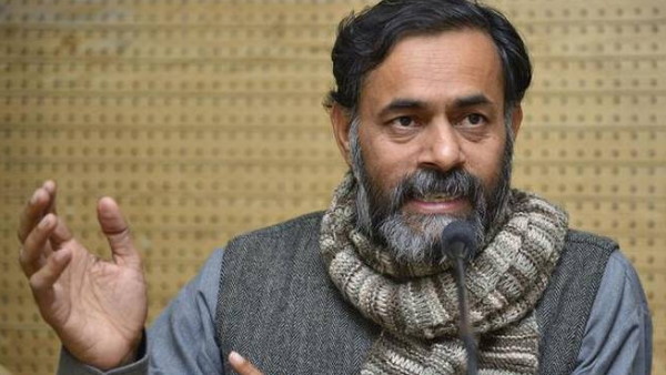 Yogendra Yadav issued a statement after being suspended said Should have gone after asking SKM Yogendra Yadav issued a statement after being suspended said Should have gone after asking SKM