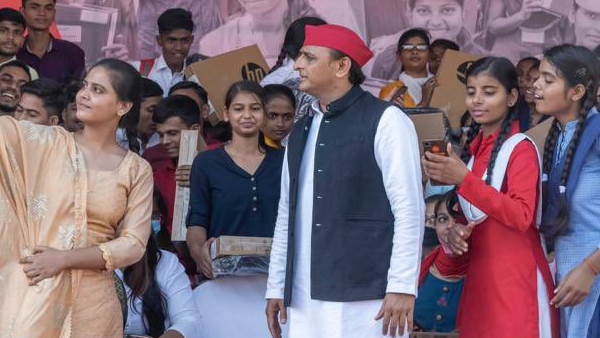 अखिलेश यादव अखिलेश यादव