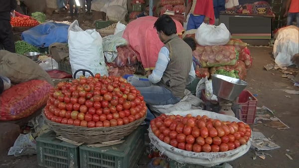 The prices of vegetables increased in the mandis of Delhi, seller said - this has happened due to rain and the price of petrol diesel The prices of vegetables increased in the mandis of Delhi, seller said - this has happened due to rain and the price of petrol diesel