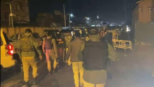 Terrorists kill 2 non-local labourers in Jammu kashmirs Kulgam Terrorists kill 2 non-local labourers in Jammu kashmirs Kulgam