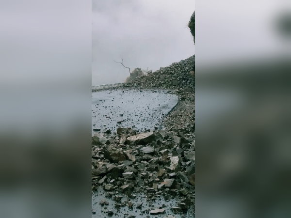 चारधाम यात्रा रोकनी पड़ी