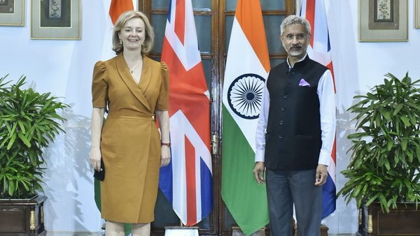Bilateral talks between S Jaishankar and British Liz Truss emphasis on improving strategic relations Bilateral talks between S Jaishankar and British Liz Truss emphasis on improving strategic relations