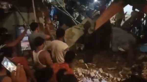 Jaunpur News: Many people no more due to collapse of two-storey house Jaunpur News: Many people no more due to collapse of two-storey house