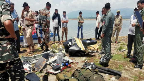 helicopter crashed helicopter crashed