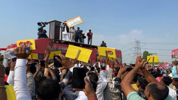 अखिलेश यादव अखिलेश यादव