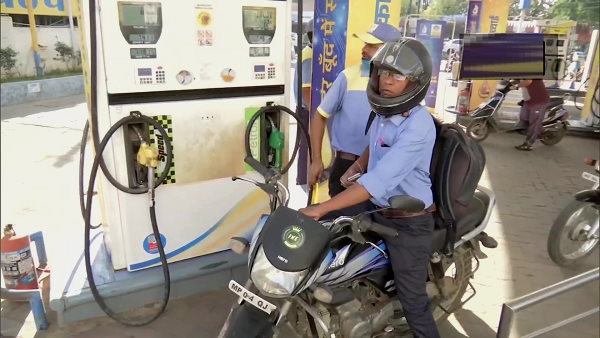 कर्मचारियों की ऐसे सामने आई करतूत