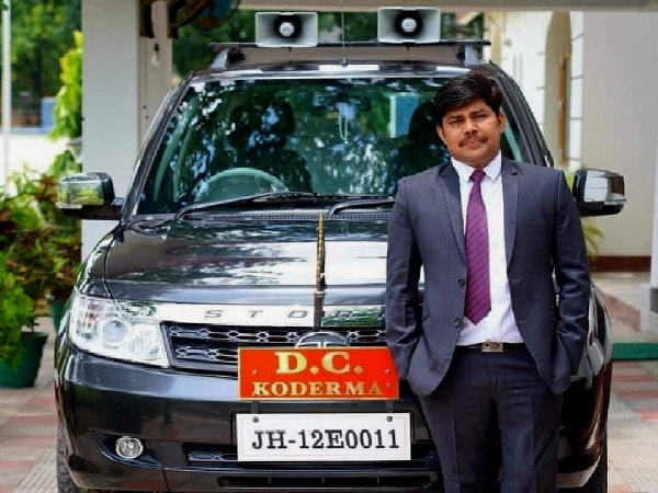 कोडरमा डीसी के रूप में भी दी सेवाएं