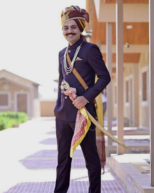 प्रेमसुख डेलू तहसीलदार भी बने
