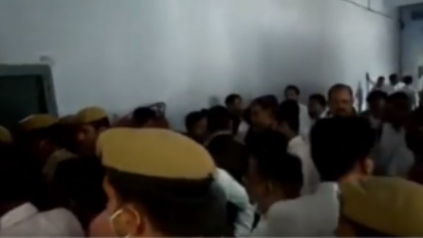 lawyer shot dead in court in shahjahanpur lawyer shot dead in court in shahjahanpur