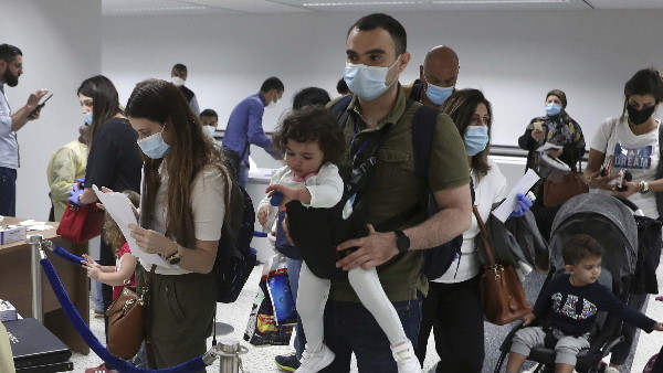 Fully Vaccinated Foreign Visitors Can Enter US Starting November 8: White House Fully Vaccinated Foreign Visitors Can Enter US Starting November 8: White House