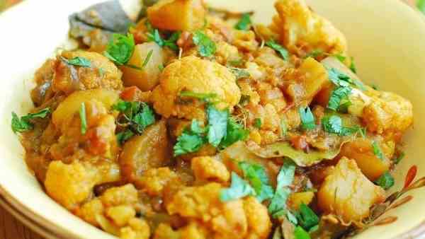 Farrukhabad News: Father-son no more after eating vegetables, condition of three people critical Farrukhabad News: Father-son no more after eating vegetables, condition of three people critical
