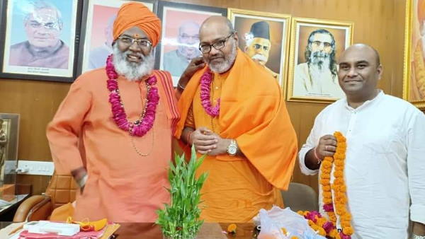 पहले दीपेंद्र नारायण सिंह और अब यति नरसिंहानंद सरस्वती