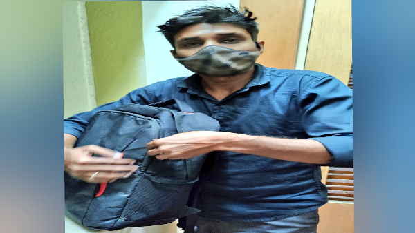 ज़ोमैटो डिलीवरी बॉय का पर्स खो गया