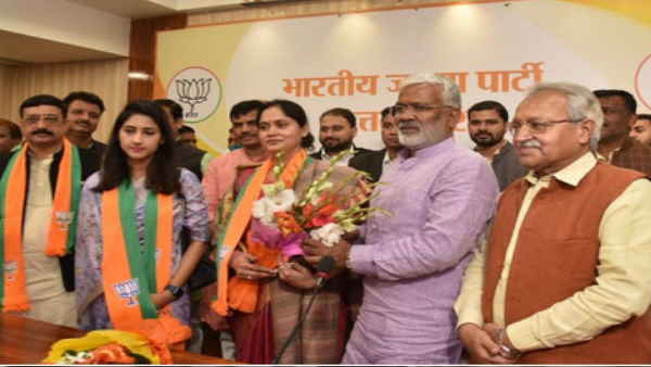 अदिति के पिता 5 बार चुने गए थे विधायक