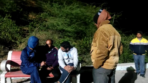 शाम चार बजे बाद लापता