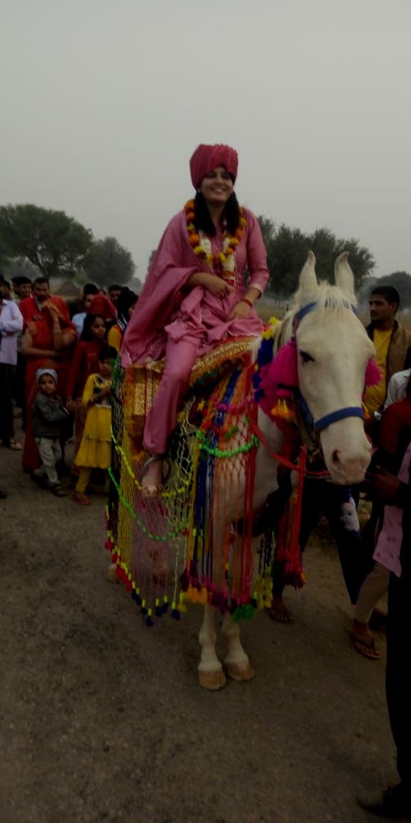 पिता भी नेवी अफसर