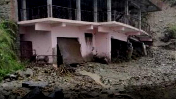 गुजरात सरकार ने जारी किया हेल्पलाइन नंबर