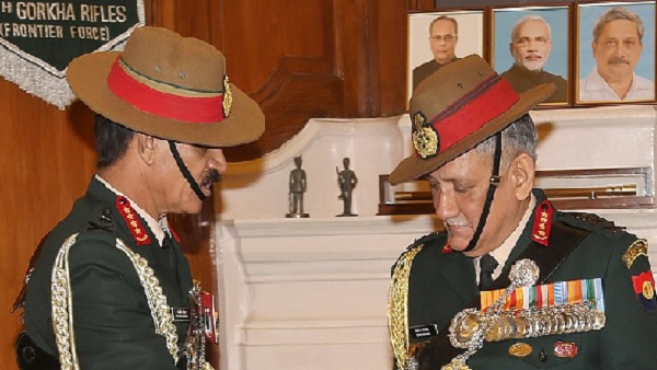 'तिरछी टोपी ' से उलझने की गुस्ताखी ना करे PAK