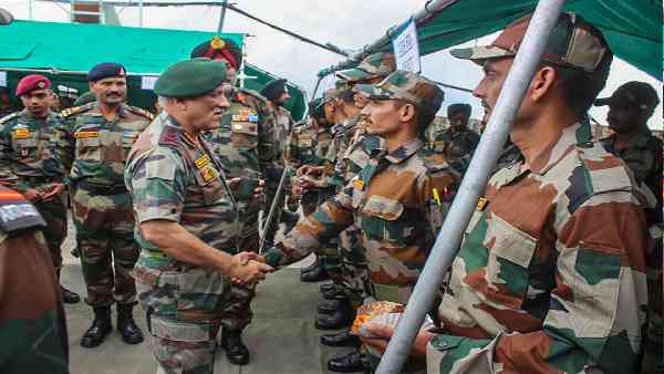 'जवानों को ट्रेनिंग में बताई जाती है खास विचारधारा'