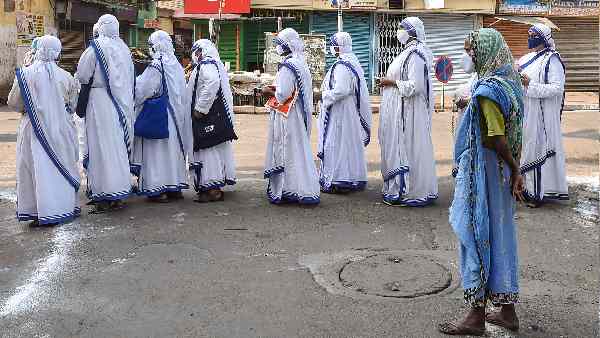 अंतरराष्ट्रीय दानदाताओं पर भी नजर
