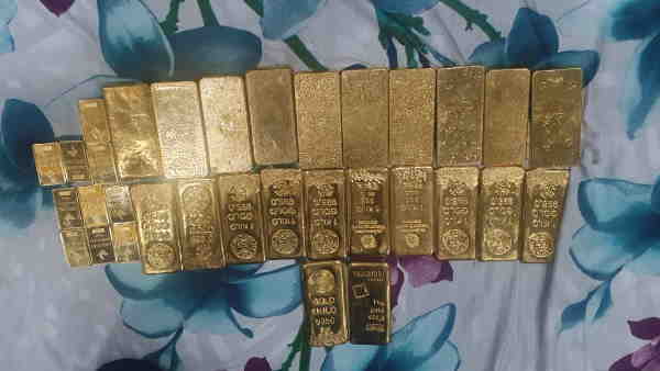600 लीटर मिला था चंदन का तेल और विदेशी मार्क का सोना
