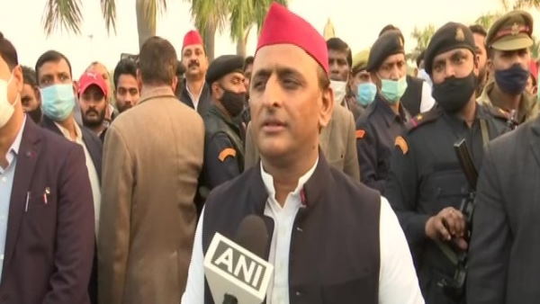अखिलेश बोले- राधा मोहन के लिए सपा के दरवाजे खुले हैं