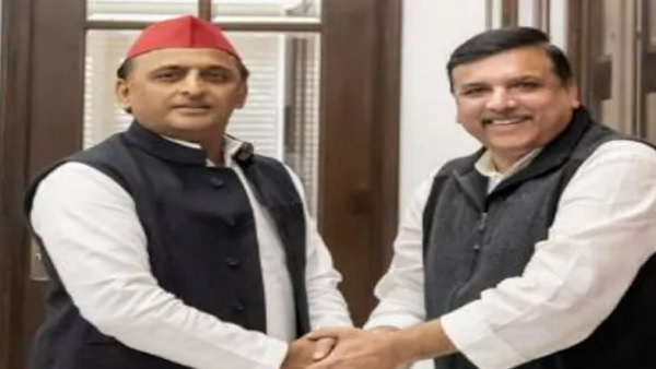 संजय सिंह ने की थी अखिलेश यादव से मुलाकात