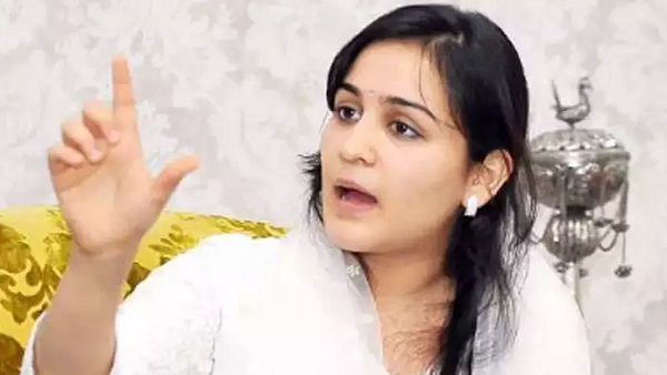 जानें कौन हैं अपर्णा यादव?