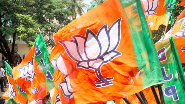 Mission 11 is no longer easy for BJP in Uttarakhand, know which seats Mission 11 is no longer easy for BJP in Uttarakhand, know which seats