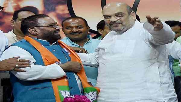 सपा दे रही है दूसरी सीट से चुनाव लड़ने का ऑफर!