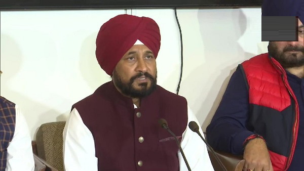 Punjab Election 2022: Chief Minister Channi targets on Captain amarinder and arvind Kejriwal Punjab Election 2022: Chief Minister Channi targets on Captain amarinder and arvind Kejriwal