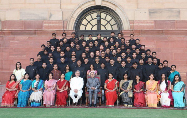 रुकमणी रियार का आईएएस सर्विस रिकॉर्ड
