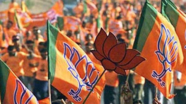 कांग्रेस ने किया पलटवार