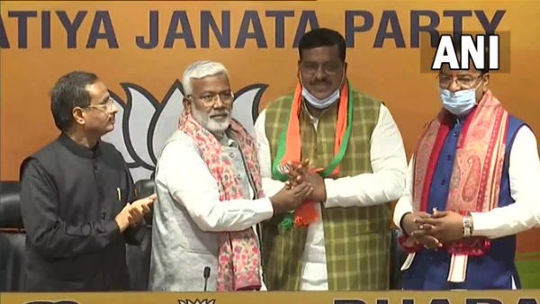 Samajwadi Party MLA from UP Jalalpur Subhash Rai joins BJP in Delhi Samajwadi Party MLA from UP Jalalpur Subhash Rai joins BJP in Delhi