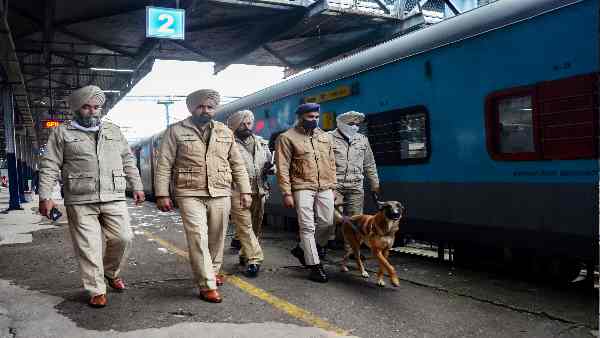 ये लोग रखेंगे ऐसे यात्रियों पर नजर