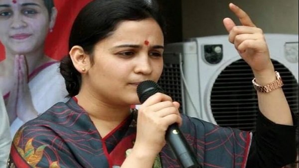 aparna1 aparna1