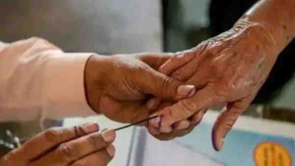 UP Elections 2022: Election campaign for the sixth phase will end in UP today UP Elections 2022: Election campaign for the sixth phase will end in UP today