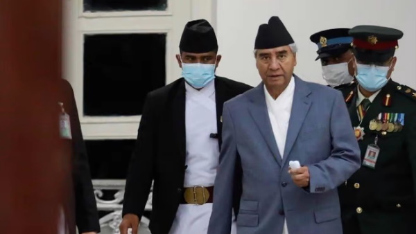 सरकारी अधिकारियों को नहीं दे रहे ध्यान