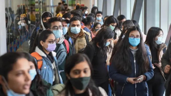 रेलवे स्टेशन पर फंसे 1000 से अधिक भारतीय