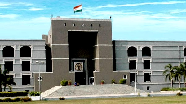 SBI did not give NOC to farmers even the amount of only 31 paise, Gujarat High Court reprimanded SBI did not give NOC to farmers even the amount of only 31 paise, Gujarat High Court reprimanded