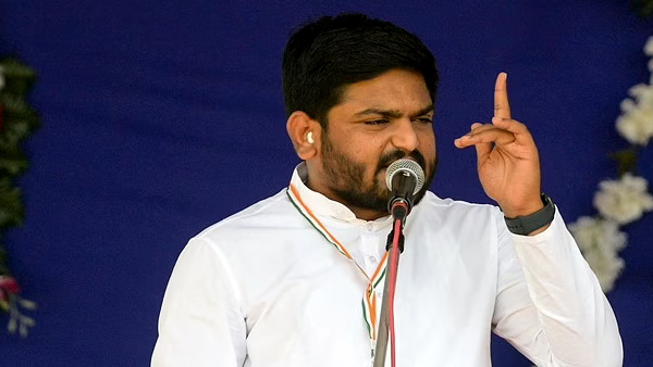 Gujarat: Hardik Patel says- Congress doesnt want anyone to work, I would thought new, Im hindu Gujarat: Hardik Patel says- Congress doesnt want anyone to work, I would thought new, Im hindu
