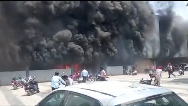 Fire broke out in the Guru Nanak Dev Hospital in Amritsar, Punjab Fire broke out in the Guru Nanak Dev Hospital in Amritsar, Punjab