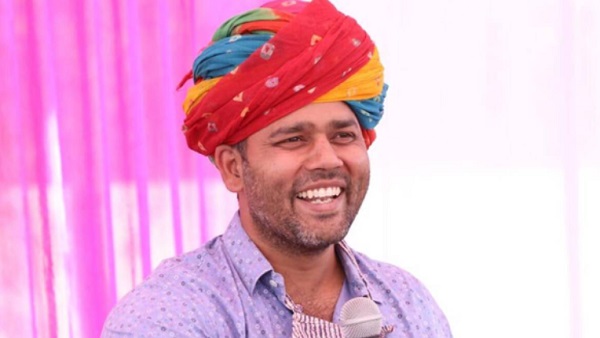 अशोक चंदना ने ट्वीट कर कहा- 'सारे अधिकार IAS को सौंप दीजिए...'